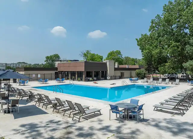 Property at Stonebridge of Arlington Heights - 650 W Rand Rd, Arlington Heights, IL, 60004, 1-2 bed, 1-2 bath, [object Object]