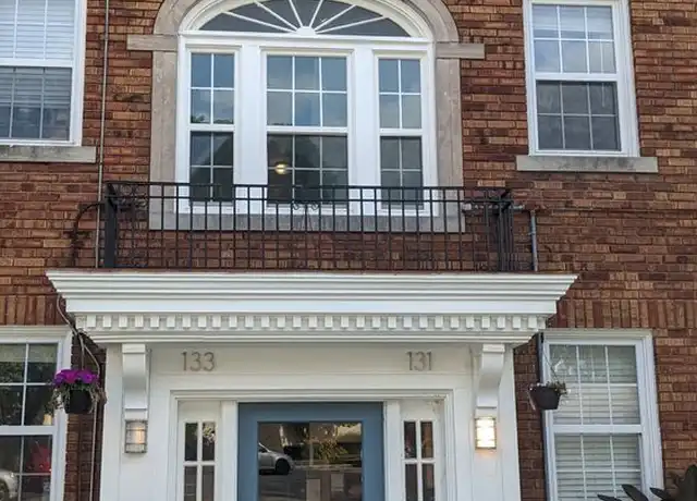 Property at 127 E 46th St, Kansas City, MO, 64112, 1 bed, 1 bath, [object Object]
