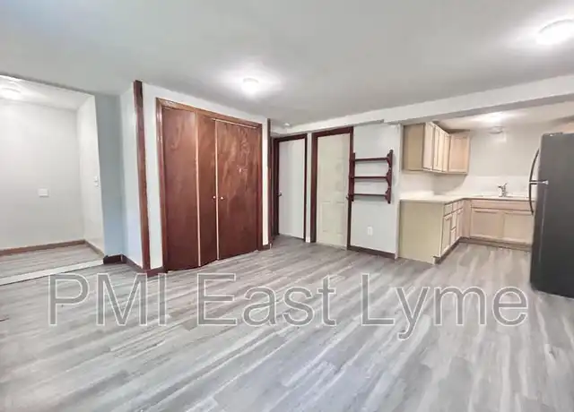 Property at 61 School St Unit 1, Norwich, CT, 06360, 2 beds, 1 bath, [object Object]