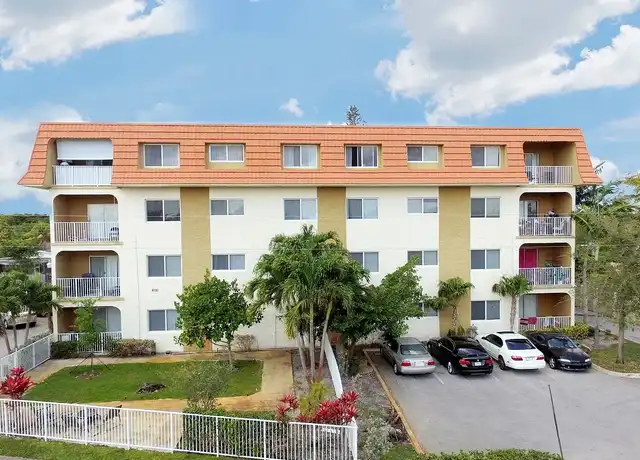 Property at Sunrise Tower LLC - 6121 NW 11th St, Sunrise, FL, 33313, 0-1 beds, 1 bath, [object Object]