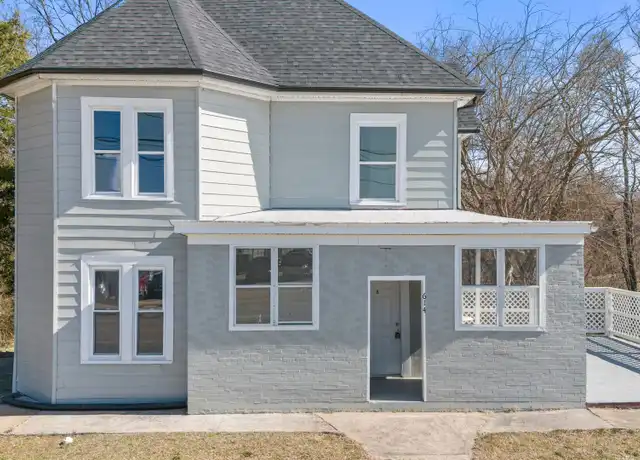 Property at 614 S Main St Unit B Upstairs Unit, Farmville, VA, 23901, 2 beds, 1 bath, [object Object]