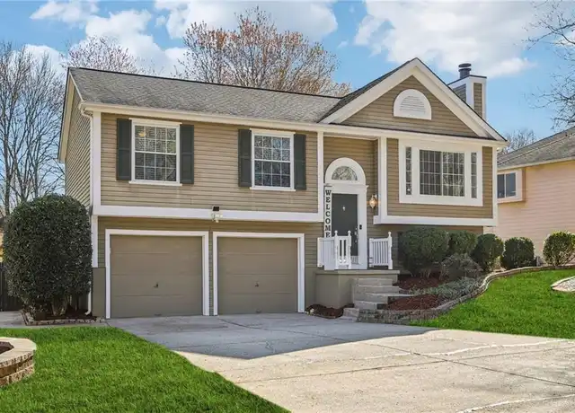 Property at 10475 Willow Meadow Cir, Alpharetta, GA, 30022, 3 beds, 2.5 baths, [object Object]
