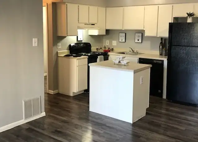 Photo of 1230 North St, San Marcos, TX 78666