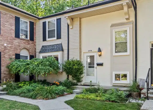 Property at 3178 Bolgos Cir, Ann Arbor, MI, 48105, 2 beds, 1.5 baths, [object Object]