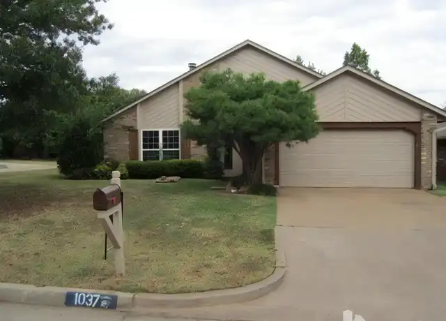 Property at 1037 NW 166th St, Edmond, OK, 73012, 3 beds, 2 baths, [object Object]