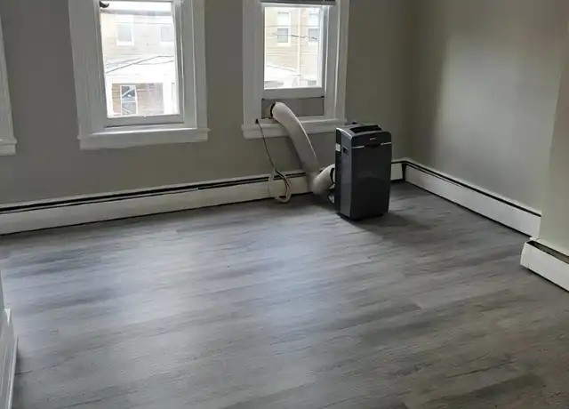 Property at 113 W South St, Frederick, MD, 21701, 2 beds, 1 bath, [object Object]