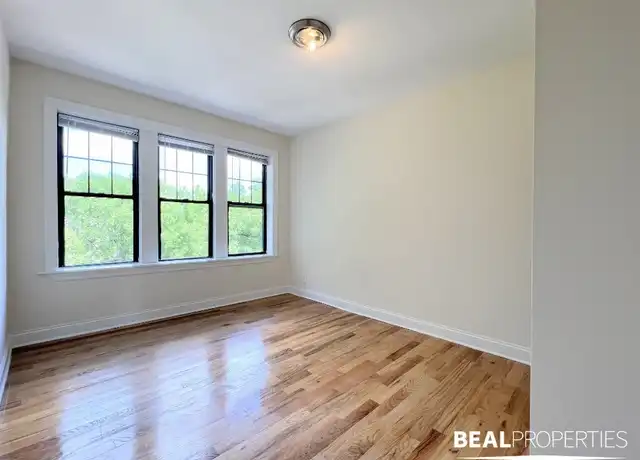 Property at 3904 N Janssen Ave Unit 3, Chicago, IL, 60613, 2 beds, 1 bath, [object Object]