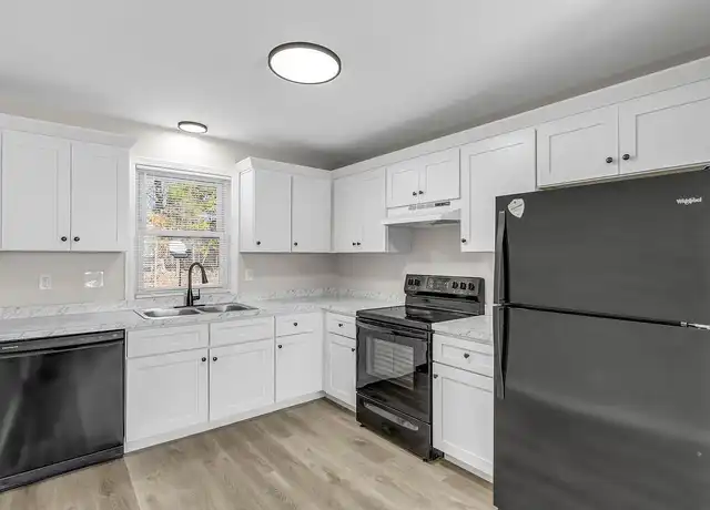 Property at Maple Court Apartments - 710 N Maple St, Simpsonville, SC, 29681, 2 beds, 1 bath, [object Object]