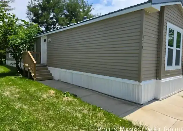 Property at 8410 N Dundee Rd Unit DU8410, Peoria, IL, 61615, 3 beds, 2 baths, [object Object]