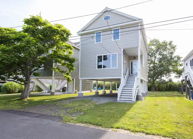 Property at 7 Saye St, Old Saybrook, CT, 06475, 3 beds, 2 baths, [object Object]