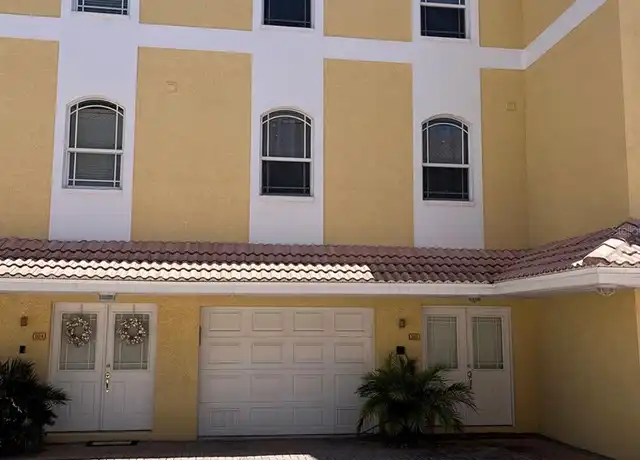 Property at 11595 Gulf Blvd #5, Treasure Island, FL, 33706, 3 beds, 3 baths, [object Object]
