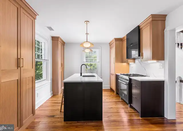 Property at 250 E Conestoga Rd Unit 2, Wayne, PA, 19087, 3 beds, 1 bath, [object Object]