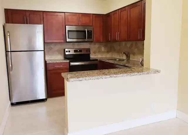 Property at 190 NE 40th St #192, Oakland Park, FL, 33334, 2 beds, 1 bath, [object Object]