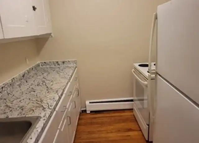 Property at 139 How St Unit 304, Haverhill, MA, 01830, 1 bed, 1 bath, [object Object]