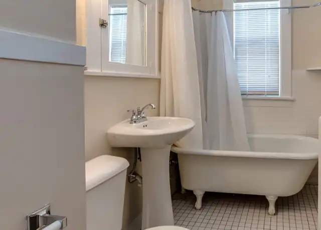 Property at 1091 Goodrich Ave Unit 5, St Paul, MN, 55105, 1 bed, 1 bath, [object Object]