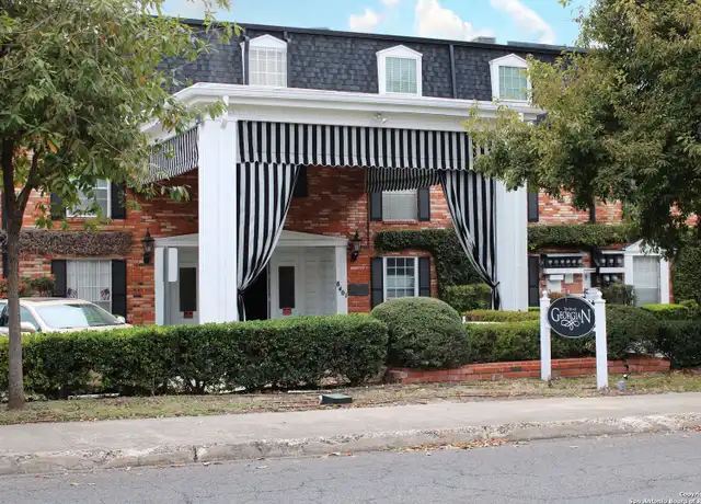 Property at 8401 N New Braunfels Ave, San Antonio, TX, 78209, 2 beds, 1 bath, [object Object]