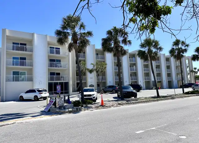 Property at 200 1st Ave #305, St Pete Beach, FL, 33706, 1 bed, 1 bath, [object Object]