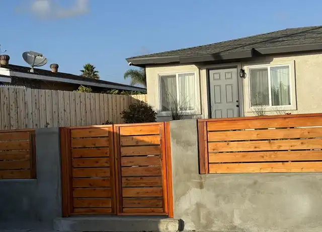 Property at 1520 Loretta St, Oceanside, CA, 92058, 2 beds, 1 bath, [object Object]