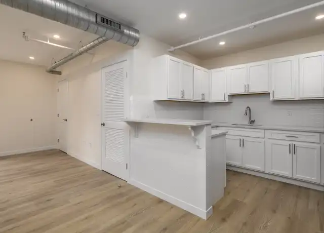 Property at 584 Main St Unit D, Middletown, CT, 06457, 0 beds, 1 bath, [object Object]