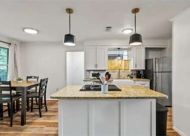 Property at 1930 College Ave, Conway, AR, 72034, 3 beds, 2 baths, [object Object]