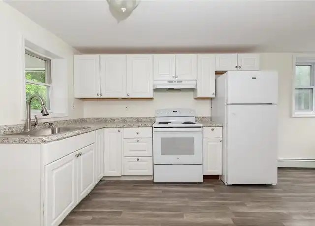 Property at 80 W Dorsey Ln, Hyde Park, NY, 12538, 1 bed, 1 bath, [object Object]