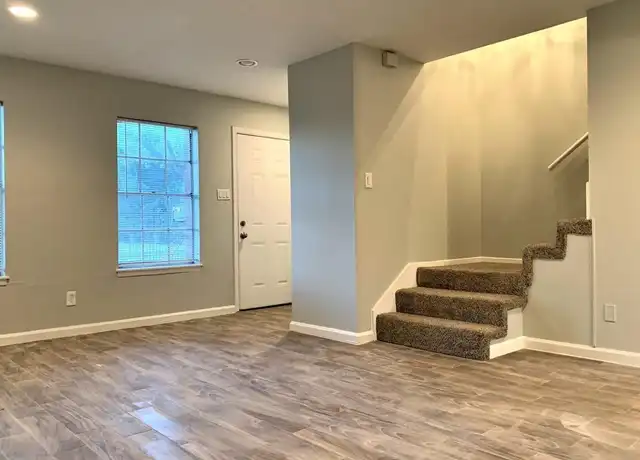 Property at 10004 Westview Dr #3, Houston, TX, 77055, 2 beds, 1.5 baths, [object Object]