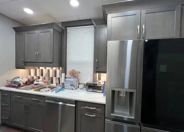 Property at 328 Venture St Fl 1, Pittsburgh, PA, 15214, 2 beds, 1 bath, [object Object]