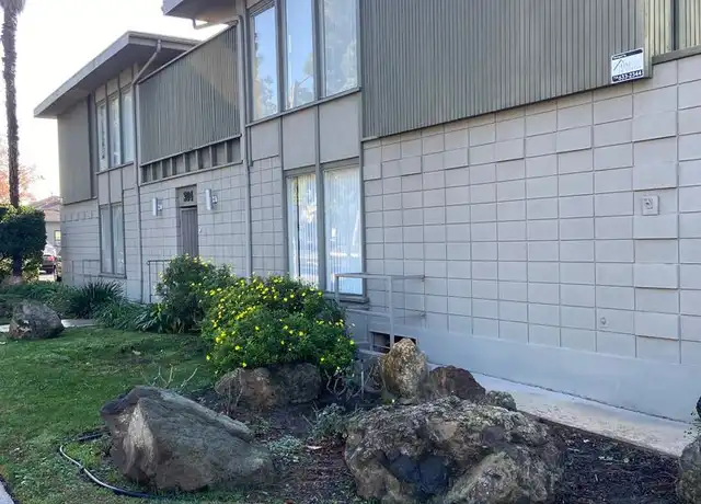 Property at 304 E Almond Ave Unit 15, Orange, CA, 92866, 1 bed, 1 bath, [object Object]