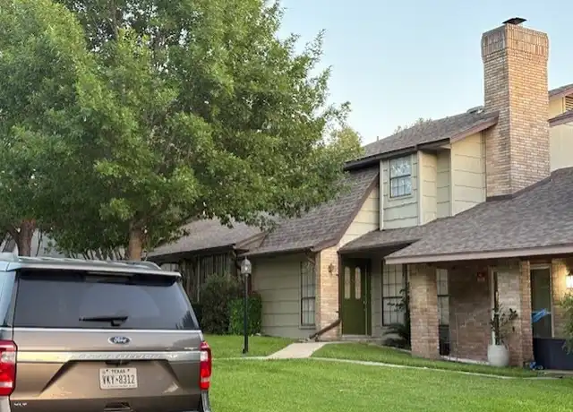 Property at 3224 Castledale Dr, San Antonio, TX, 78230, 2 beds, 2 baths, [object Object]