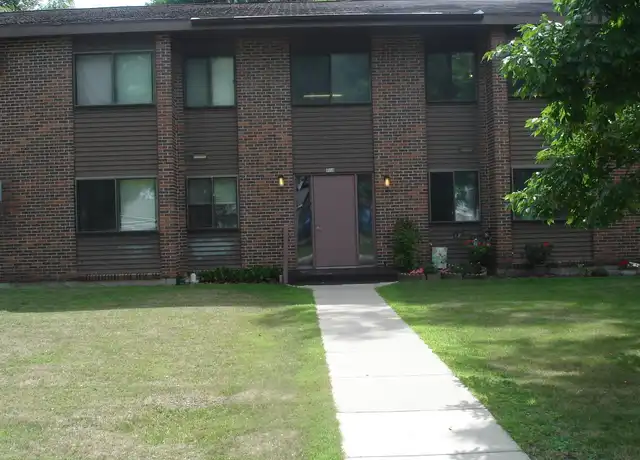 Property at 761 S 9th St, Bird Island, MN, 55310, 2 beds, 1 bath, [object Object]
