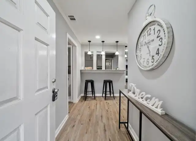 Property at 5918 Willow Glen Dr, Houston, TX, 77033, 1 bed, 1 bath, [object Object]