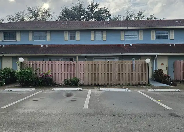 Property at 331 Cypress Way W, Palm Springs, FL, 33406, 3 beds, 2.5 baths, [object Object]
