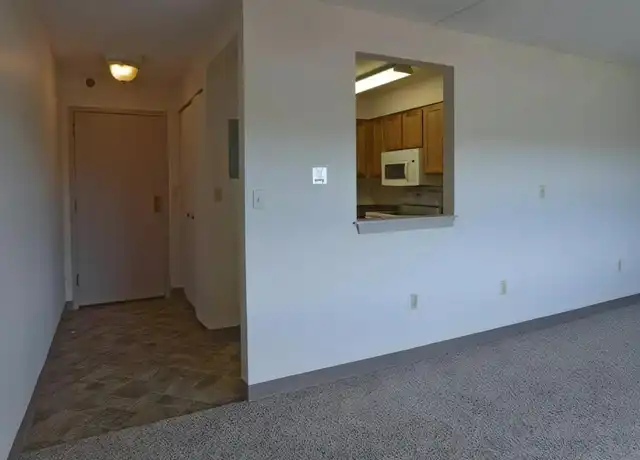 Property at 1 Coolidge Pl, Clinton, MA, 01510, 2 beds, 2 baths, [object Object]