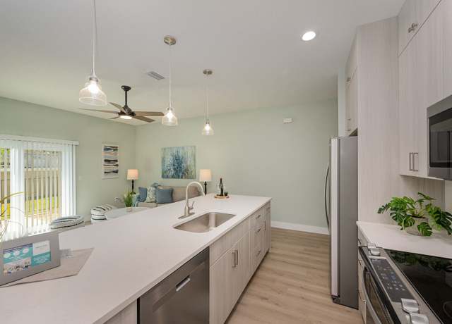 Photo of 860 Paddleboard Ct, Melbourne, FL 32935