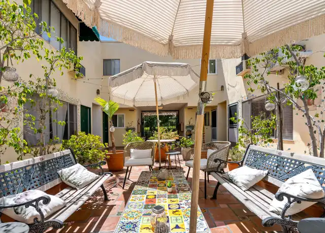 Property at 540 Orlando Ave Unit 6, West Hollywood, CA, 90048, 2 beds, 2 baths, [object Object]