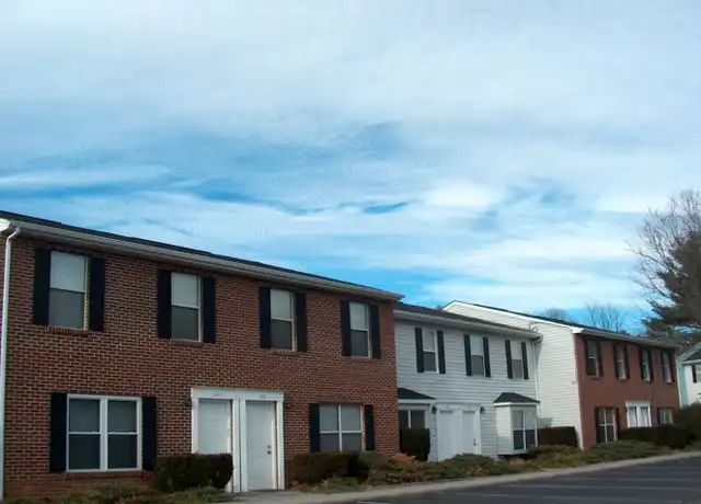 Property at 181 Clover Valley Cir, Blacksburg, VA, 24060, 4 beds, 2.5 baths, [object Object]