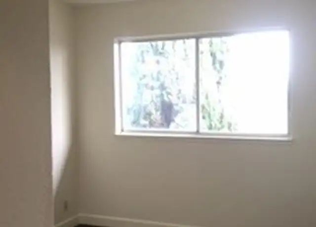 Property at 58 Natividad Rd Unit 04, Salinas, CA, 93906, 2 beds, 1 bath, [object Object]