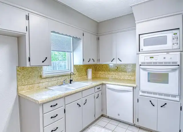 Property at 1311 Nebraska St, Norman, OK, 73069, 2 beds, 2 baths, [object Object]