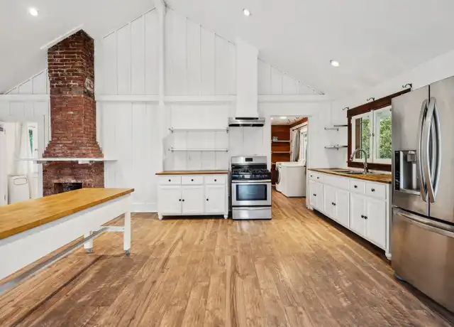 Property at 1177 N Hoover St Unit 1179, Los Angeles, CA, 90029, 2 beds, 1 bath, [object Object]