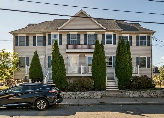 Property at 49 Floyd St #1, Waltham, MA, 02453, 2 beds, 1.5 baths, [object Object]