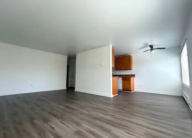 Property at 5319 24th Ave NE Unit 201, Seattle, WA, 98105, 2 beds, 1 bath, [object Object]