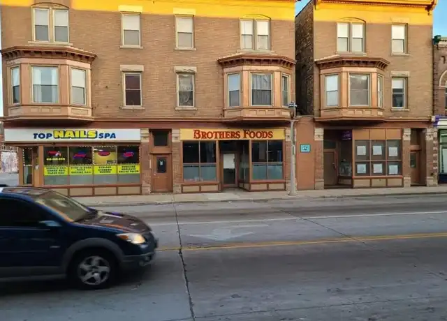 Property at 964 N 27th St, Milwaukee, WI, 53233, 2 beds, 1 bath, [object Object]