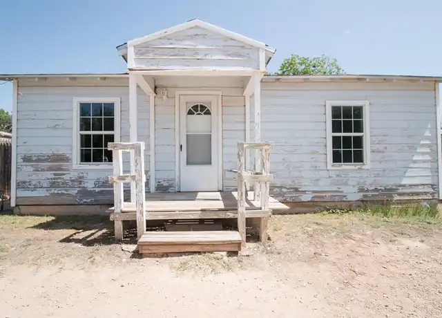 Property at 1634 Coke St, San Angelo, TX, 76905, 3 beds, 1 bath, [object Object]