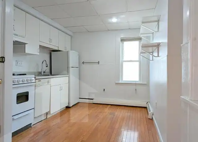 Property at 67 Putnam St Unit 4, Somerville, MA, 02143, 1 bed, 1 bath, [object Object]