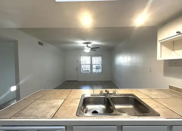 Property at Willowbrook Apartments - 905 S Dorsey Ln, Tempe, AZ, 85281, 1 bed, 1 bath, [object Object]