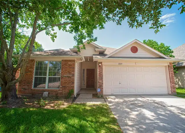 Property at 2223 Shady Pine Dr, Conroe, TX, 77301, 3 beds, 2 baths, [object Object]