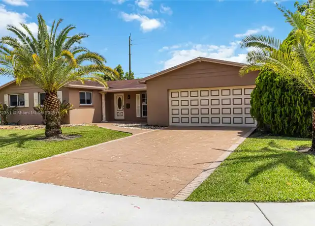 Property at 10260 SW 108th St Unit n/a, Miami, FL, 33176, 3 beds, 2 baths, [object Object]