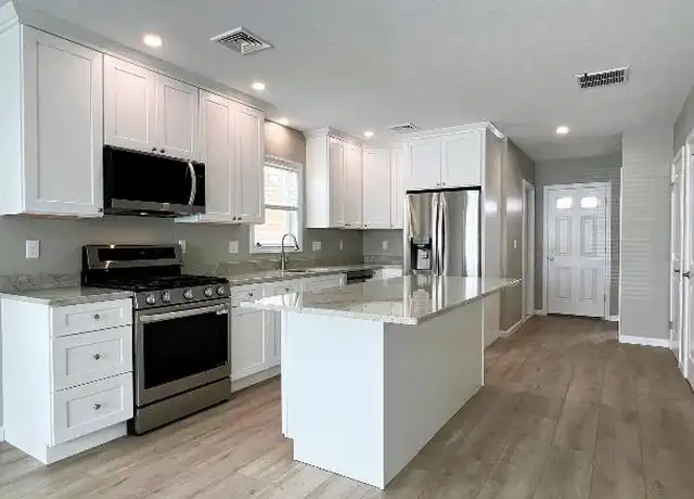 Property at 578 Elm St, Woonsocket, RI, 02895, 2 beds, 1 bath, [object Object]