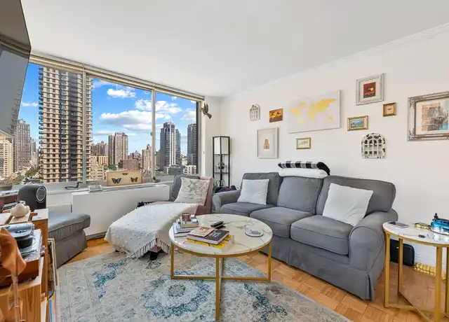 Property at 515 Jersey Ave, Jersey City, NJ, 07302, 1 bed, 1 bath, [object Object]
