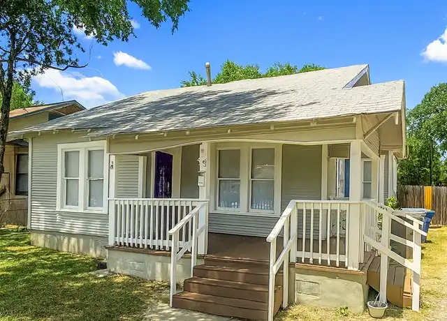 Property at 935 W Ridgewood Ct, San Antonio, TX, 78201, 2 beds, 1 bath, [object Object]